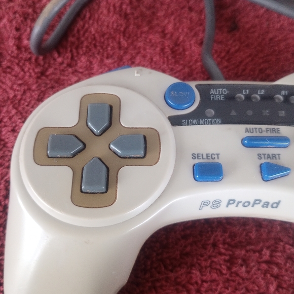 Interact Game Pad for the Playstation 1 (PS1) Controller PS ProPad - Picture 4 of 11